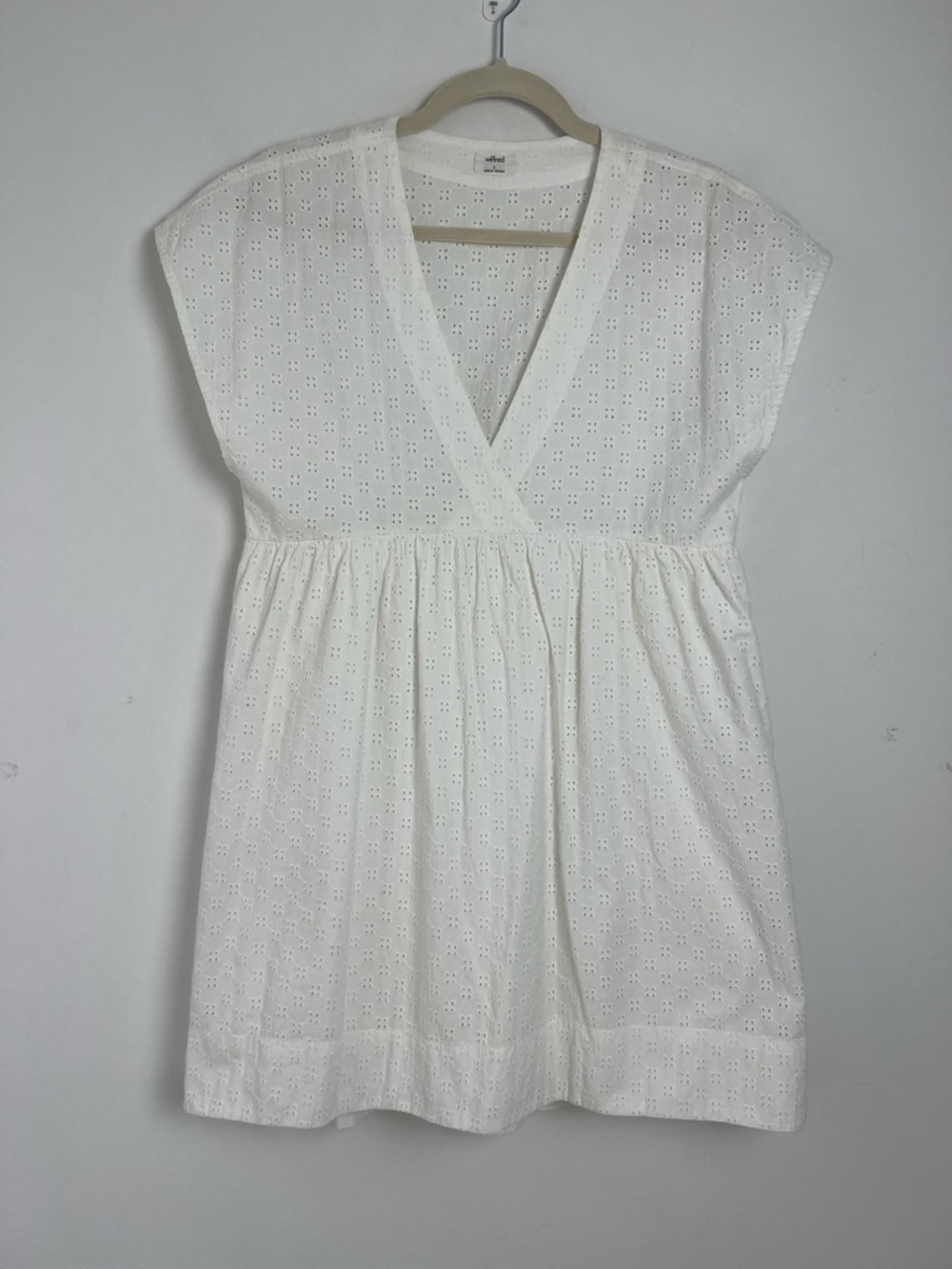 Wilfred Aritzia Ivory Eyelet 100% Cotton Babydoll V-Neck Mini Dress